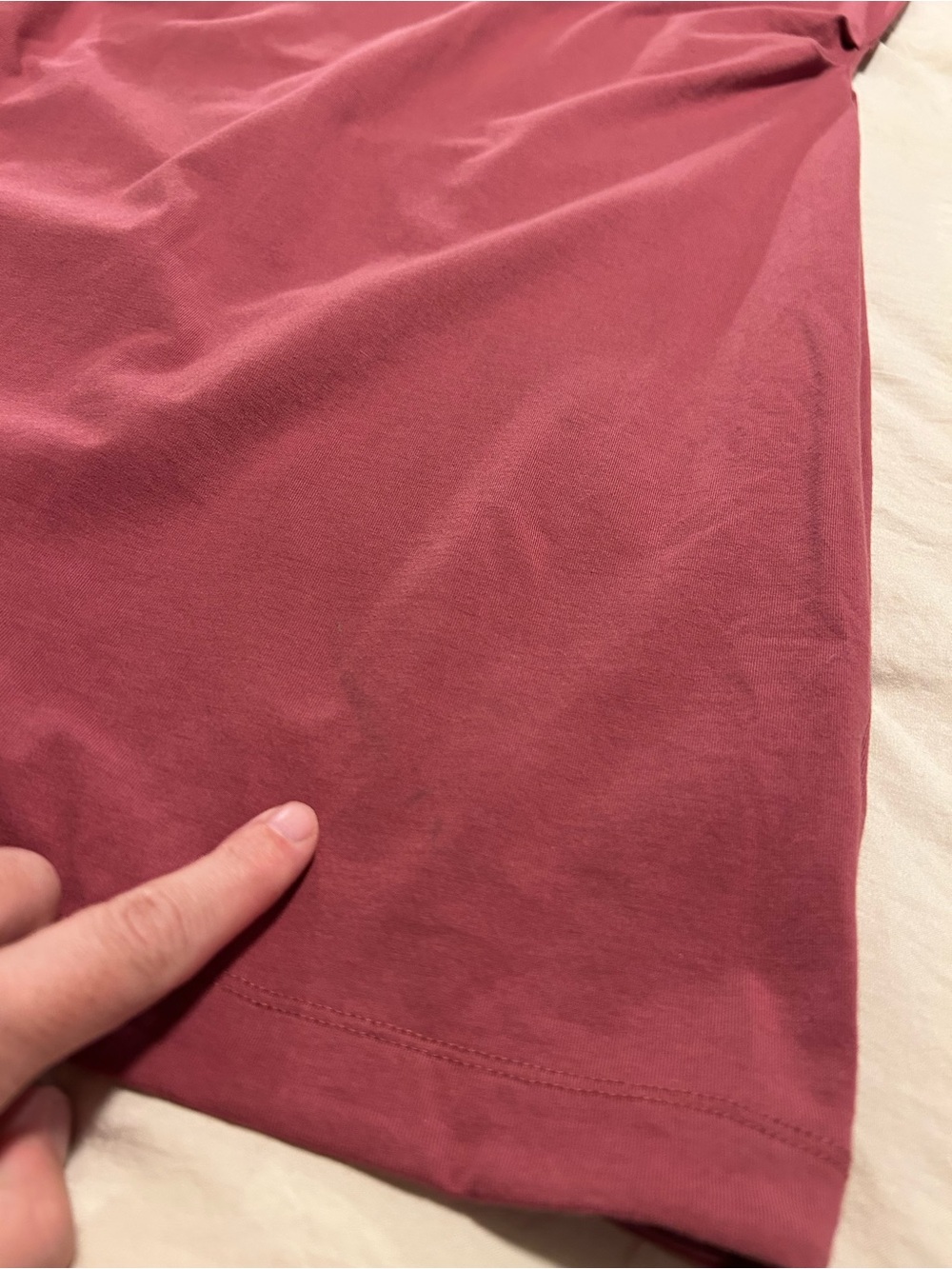 Athleta Effortless Tee Drews in Berry Size Medium Athleisure Sporty Casual - Picture 9 of 9